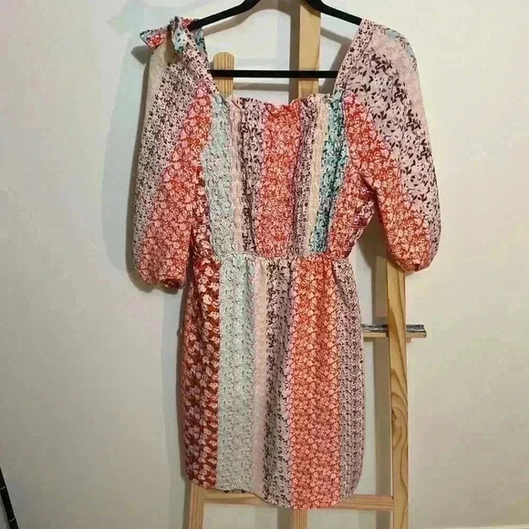 Fig and Flower lined smocked prairie floral boho dress size medium - Picture 3 of 10